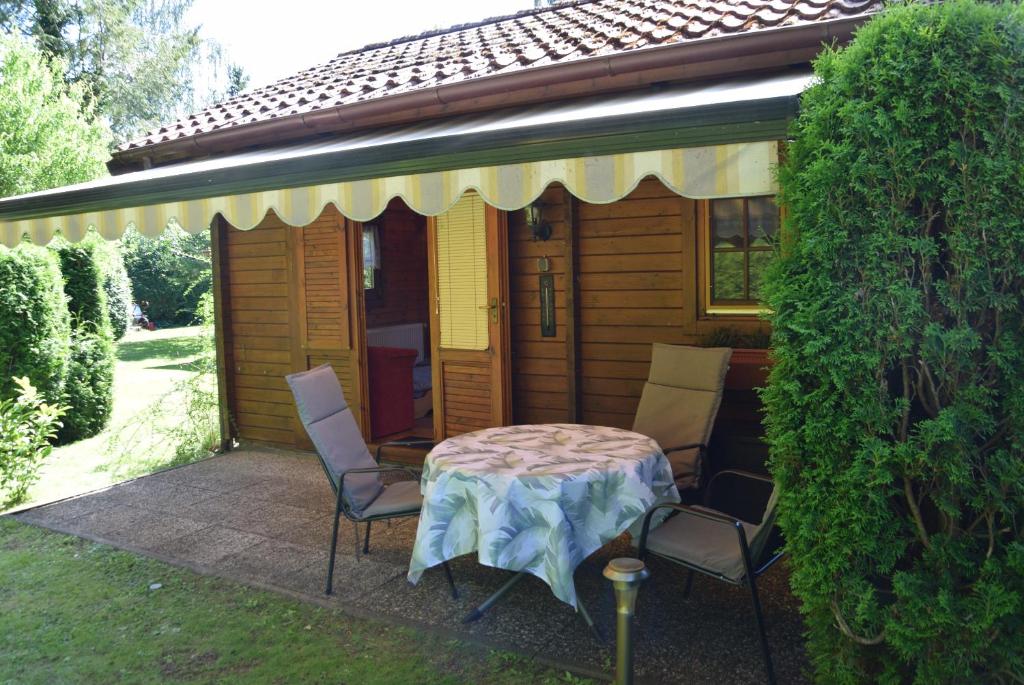 Gemütliches Blockhaus, Waldblick, Nähe BER/SXF 6
