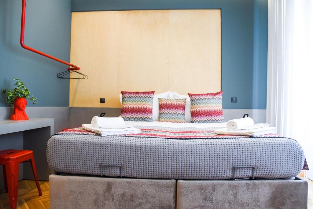 CentraL44 WoW CasuaL Suite-Ermou view 8
