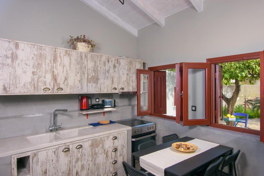 Pavlakis Lemon-Tree House 3