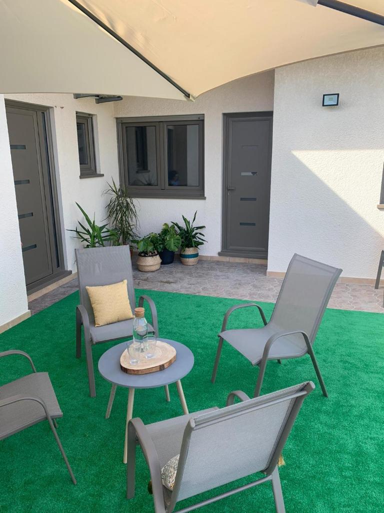 AMARÉ Lodge® 6