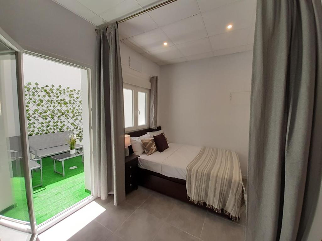 Tropical Garden Apartment 2