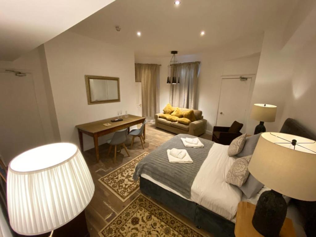 Queen Street Boutique Suites 8