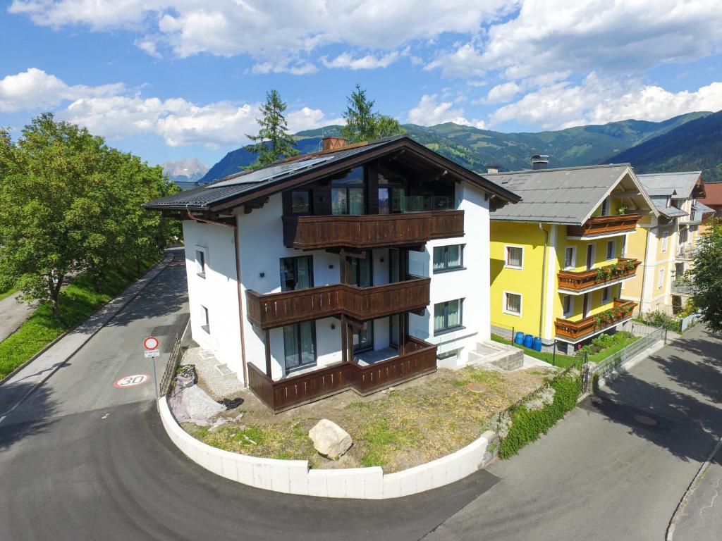 Finest Villa Zell am See by All in One Apartments incl SUMMER CARD 4