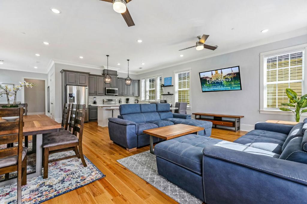 Stunning 4BR-5BR near French Quarter Homes by Hosteeva 6