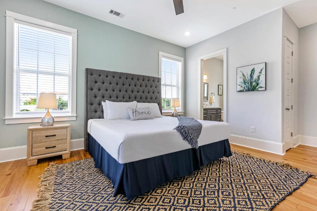 Stunning 4BR-5BR near French Quarter Homes by Hosteeva 5