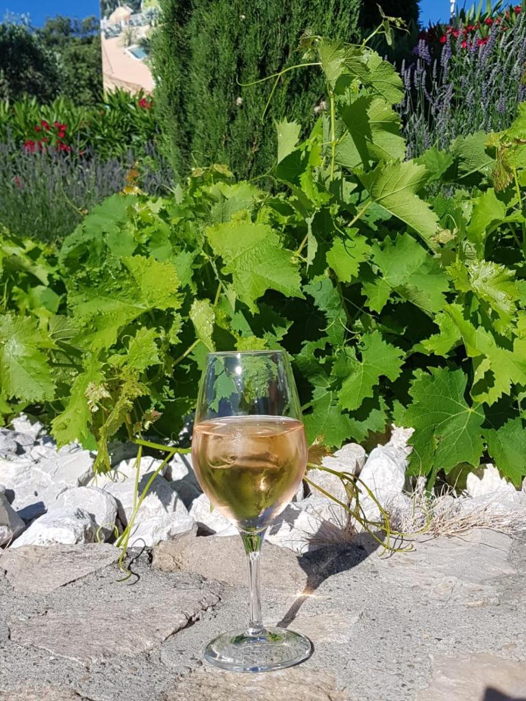 Photo de la galerie de l'établissement Camping La Montagne, à Sorgues 62 autres photos