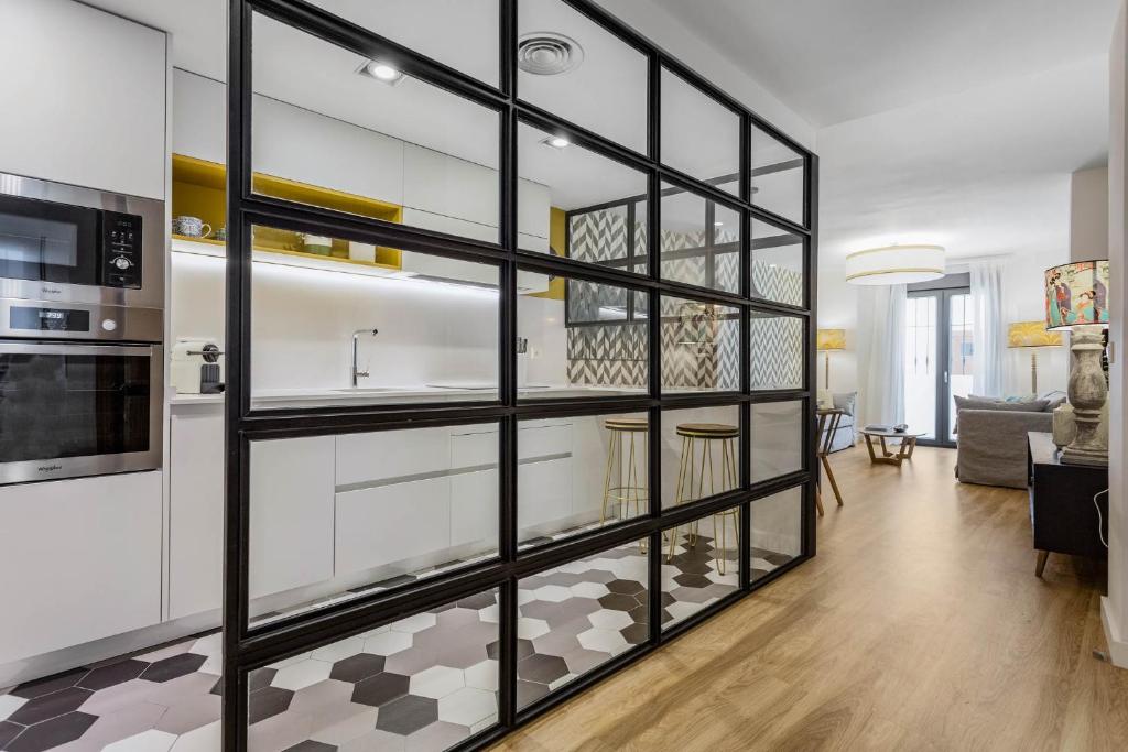 ELEVEN Apartments Real de la Carretería, by Homing U 6