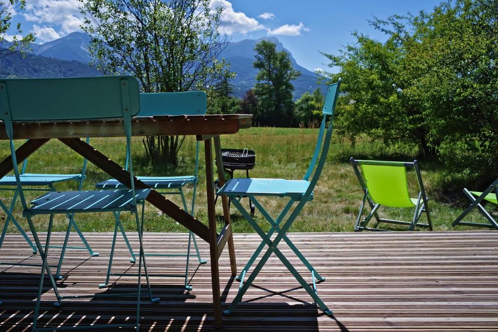 Photo de la galerie de l'établissement Camping le Petit Liou Sites & Paysages, à Baratier 39 autres photos