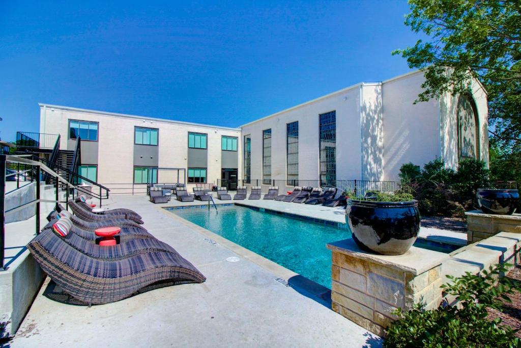 The Bishop Arts Hotel by Qresorts Image