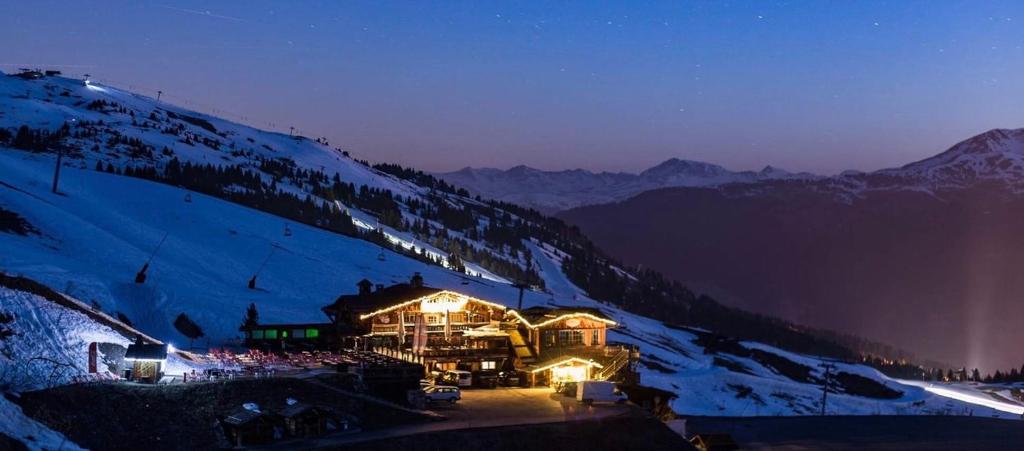 Photo de la galerie de l'établissement Hôtel 3 étoiles -Restaurant Le Pilatus Courchevel, à Courchevel
