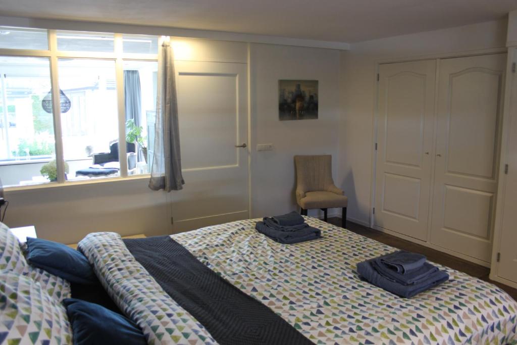 Reseda apartment 6