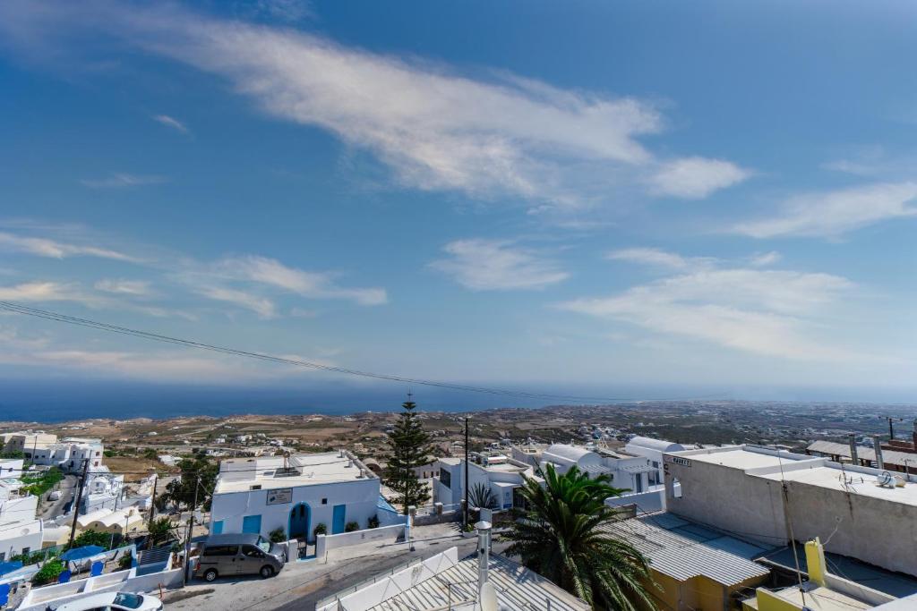 N RENIERIS Apartments 5