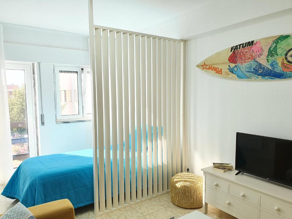 Peniche's Blue & Yellow 1