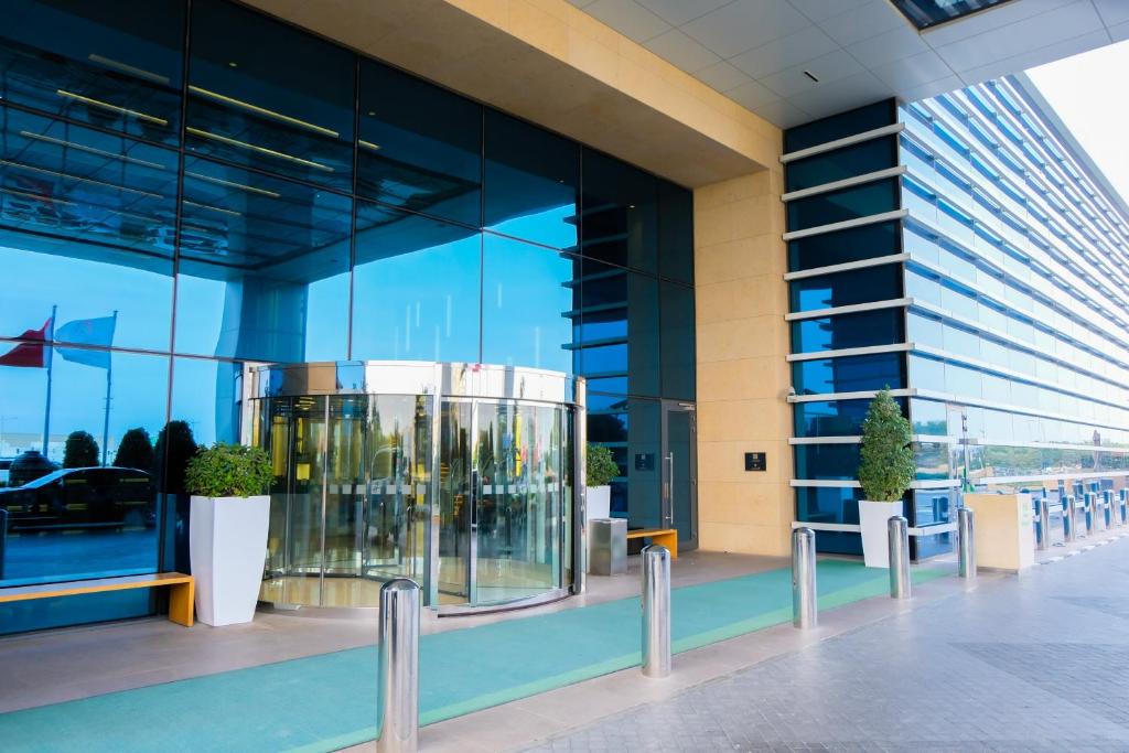 Holiday Inn & Suites - Dubai Festival City by IHG Image