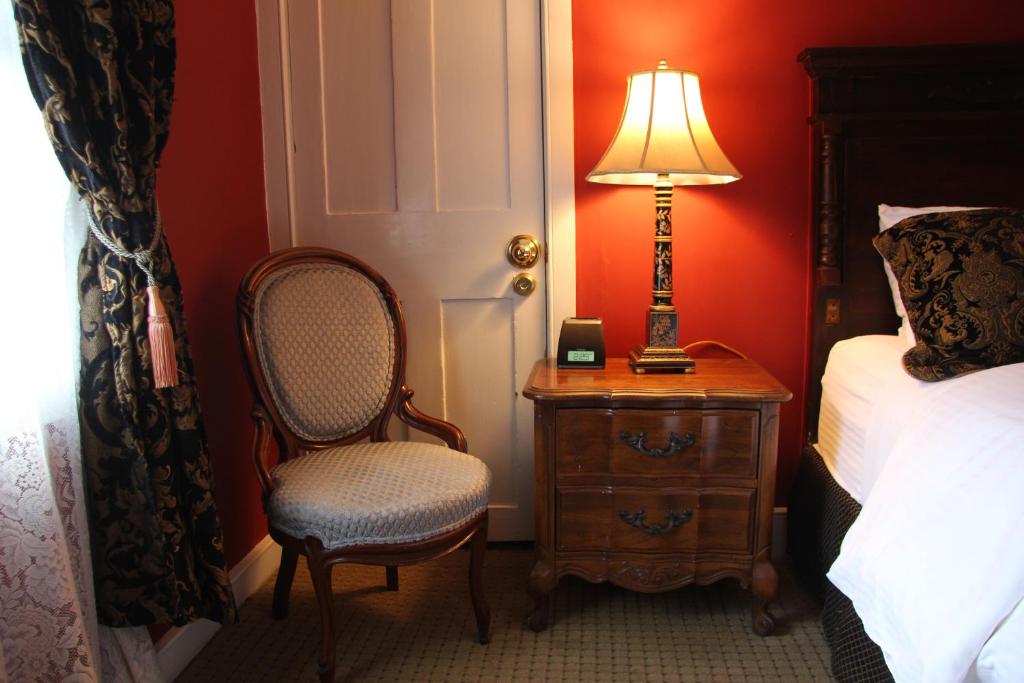 Morris House Hotel Image