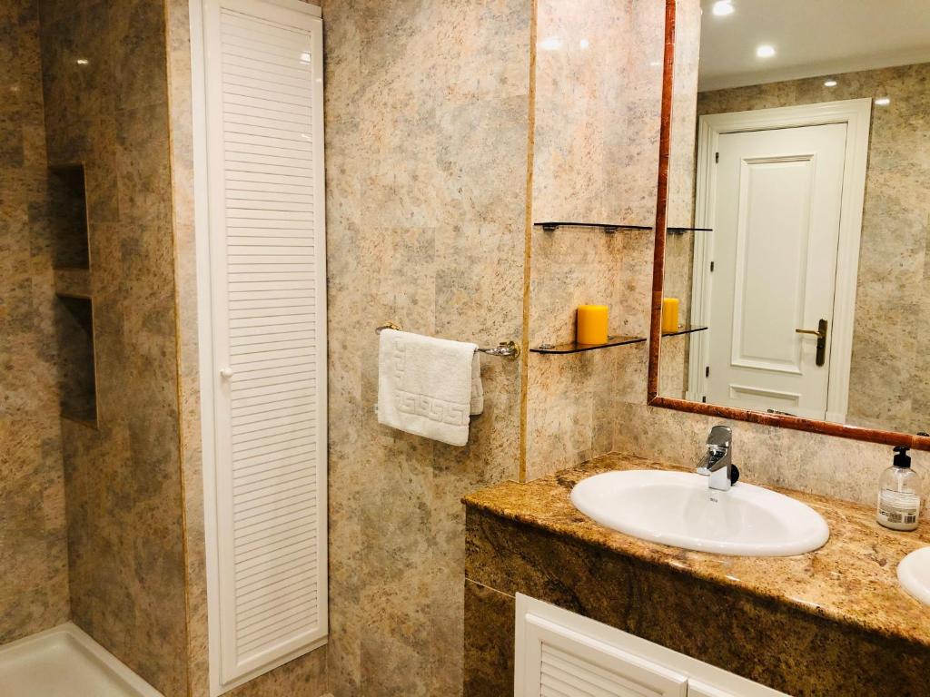 Rentcostadelsol Fuengirola Doña Sofia A 8