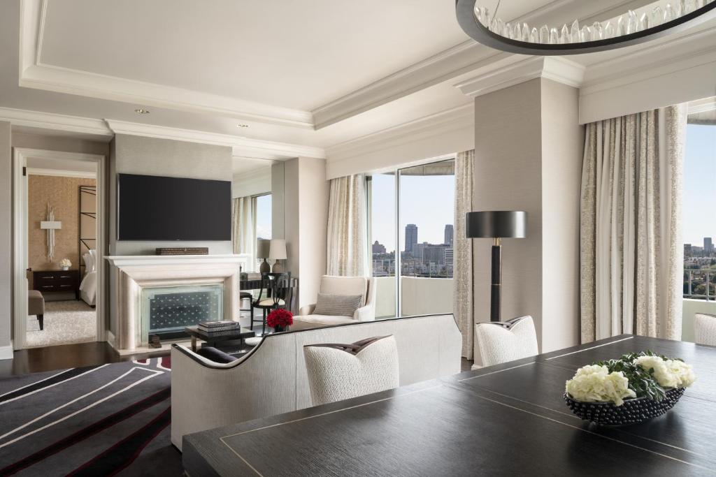 Four Seasons Hotel Los Angeles at Beverly Hills Image