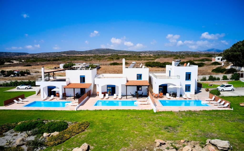 Nerida Beachfront Villas 4