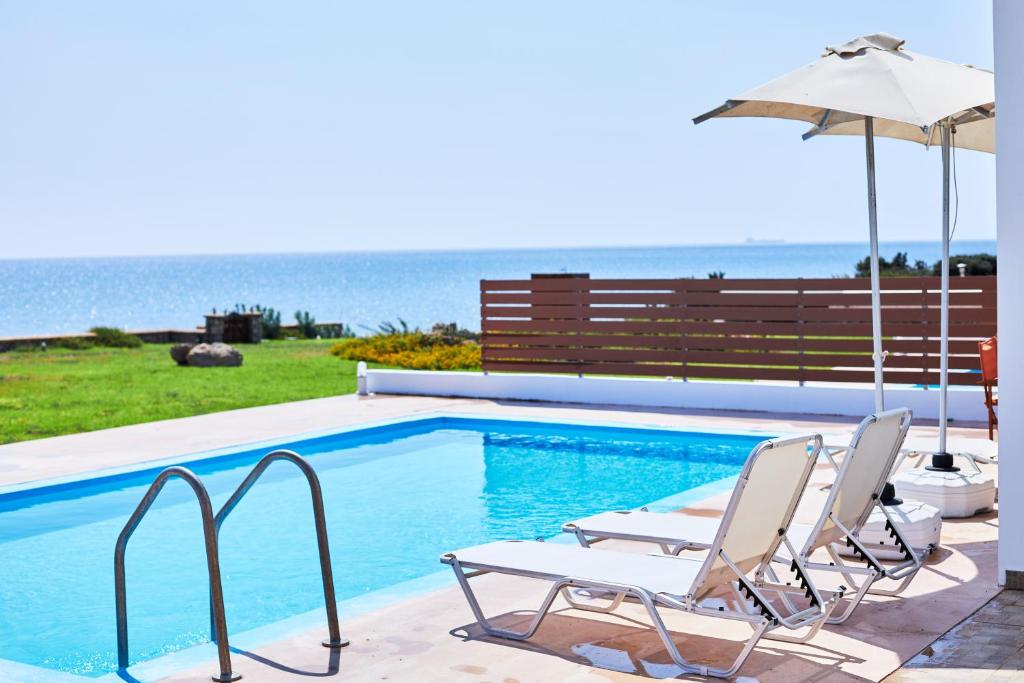 Nerida Beachfront Villas 7