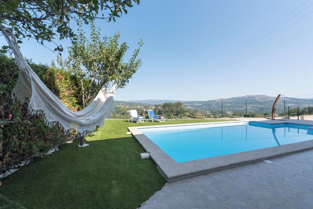 LovelyStay - Casa Guimas 4