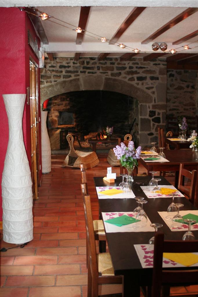 Photo de la galerie de l'établissement Auberge & Camping Sabatoux, à Montusclat