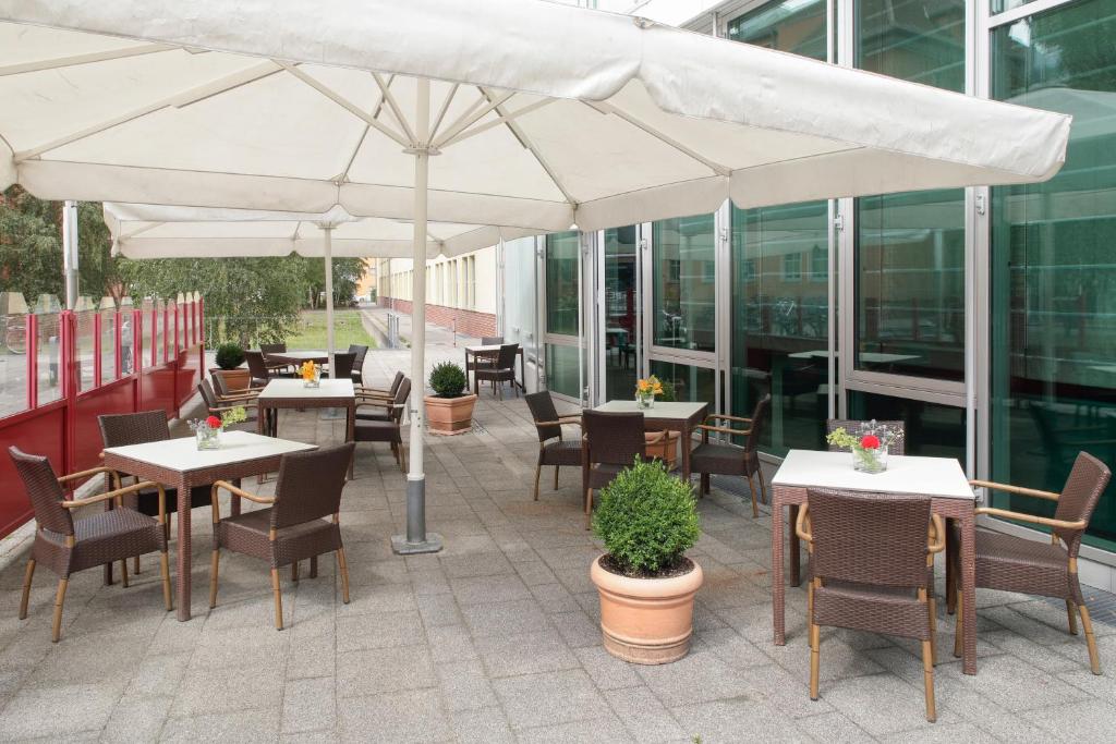 Airporthotel Berlin-Adlershof 8