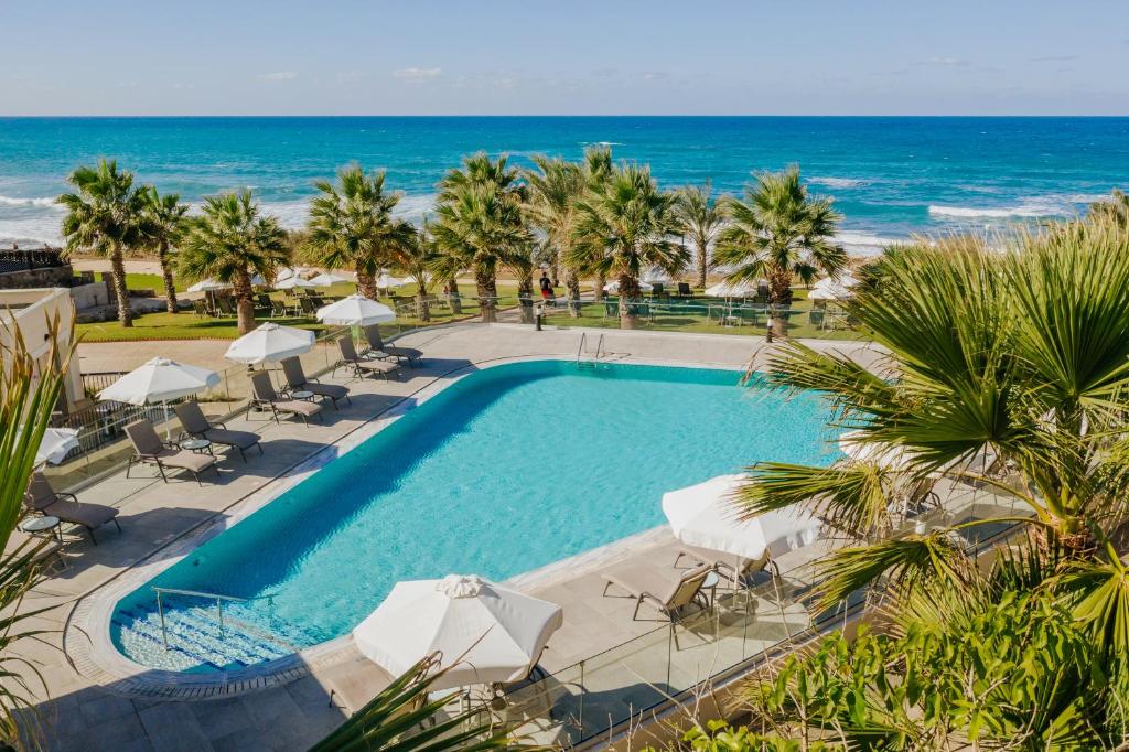 Louis Paphos Breeze 5