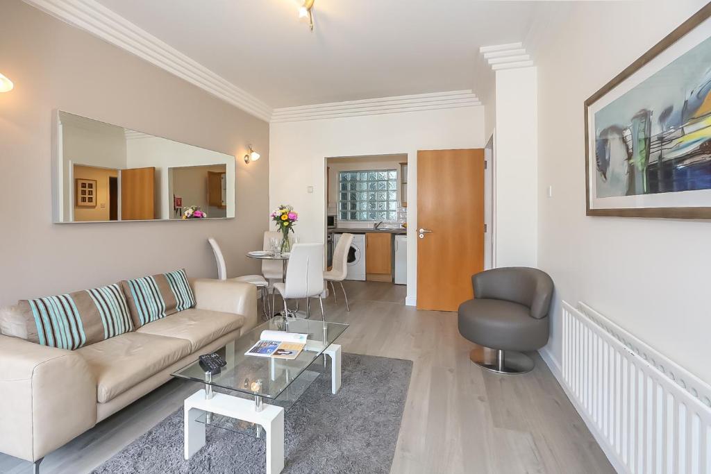 IFSC Townhouse Apartments 4