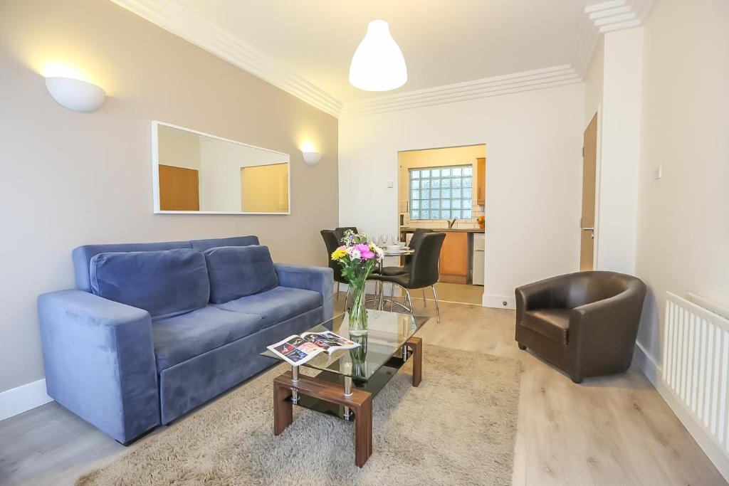 IFSC Townhouse Apartments 8
