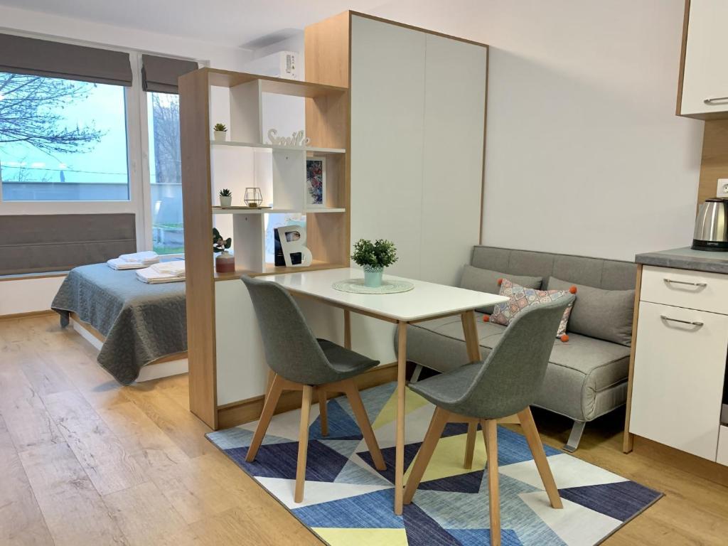 Gardenia Apartments 2