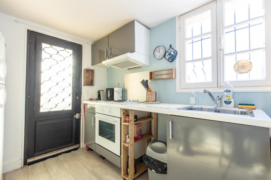 LB Vacation Rentals I Charming Little Bucolic House 5-Min From City 4