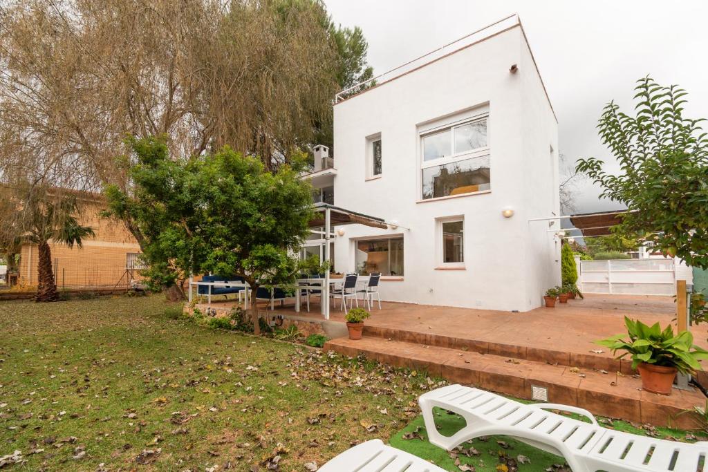 Casa con gran jardín cerca de la playa - BAIX 6