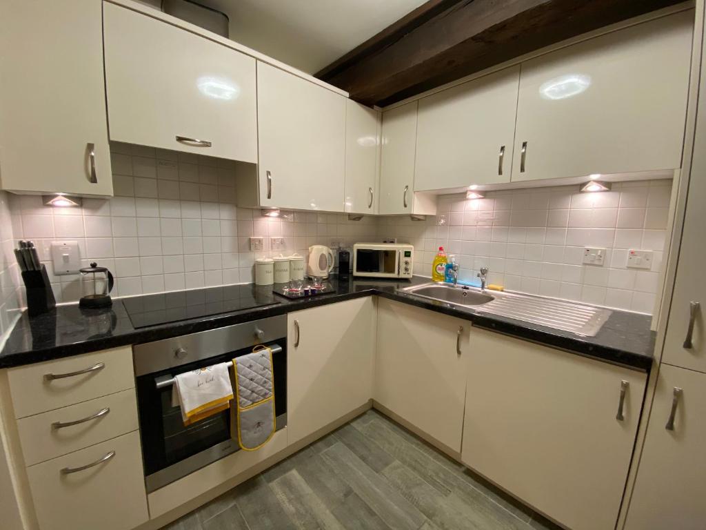 Cosy Riverside Apartment - Woodsmill Quay FREE PARKING 7