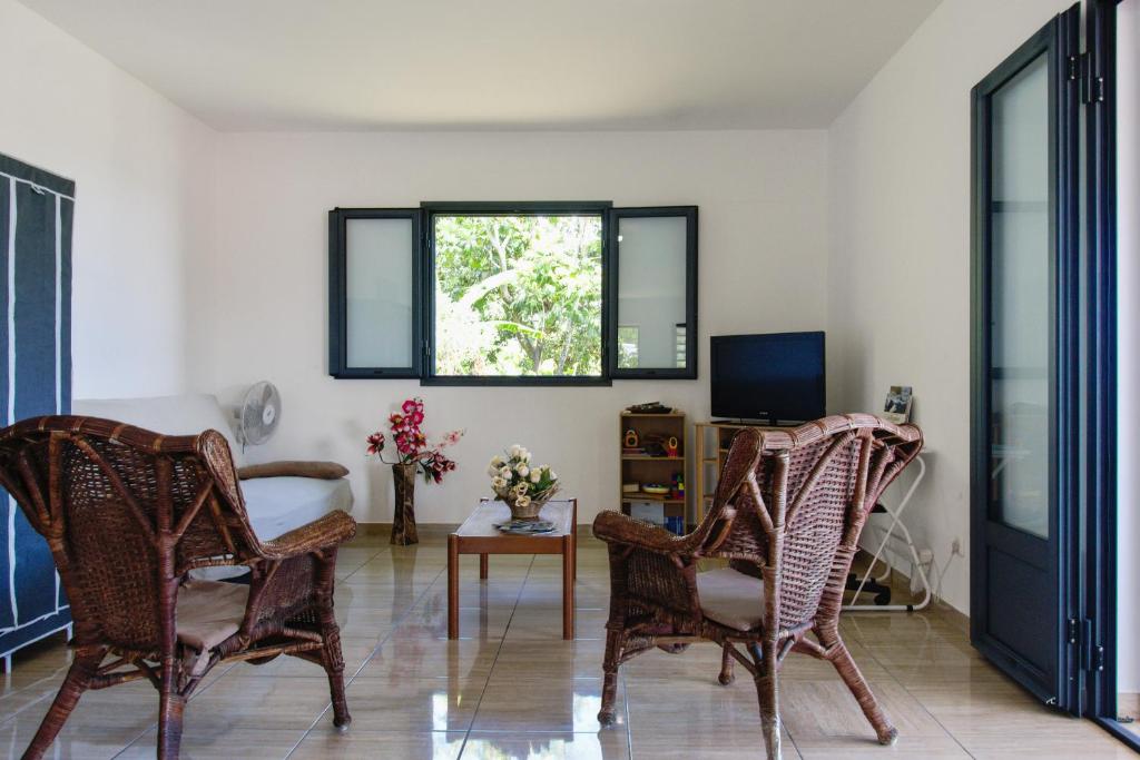 Maison confortable avec vue sur mer à Sainte-Rose + jardin 5
