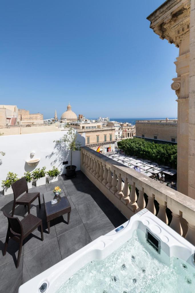 U Collection - a Luxury Collection Suites, Valletta 6
