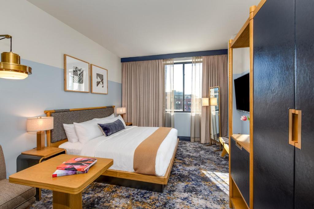 Clayton Hotel & Members Club Image