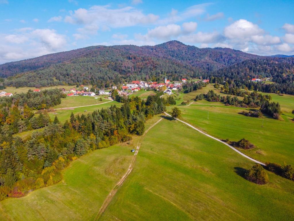 Notranjska hiša - traditional country house, close to the world attraction Cerknica lake 8