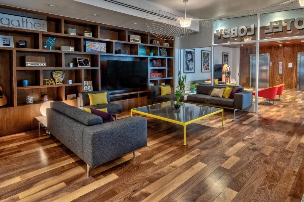 Hotel Indigo - Memphis Downtown, an IHG Hotel Image