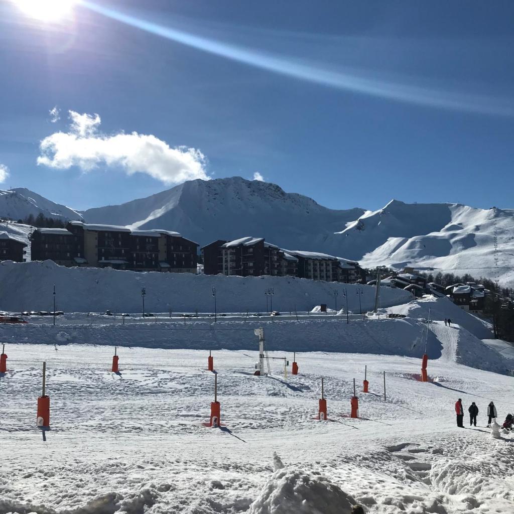 Photo de la galerie de l'établissement PLAGNE SOLEIL - 5 pers - 4 étoiles Paradiski - vue montagne - accès direct pistes skis aux pieds, à La Plagne Tarentaise