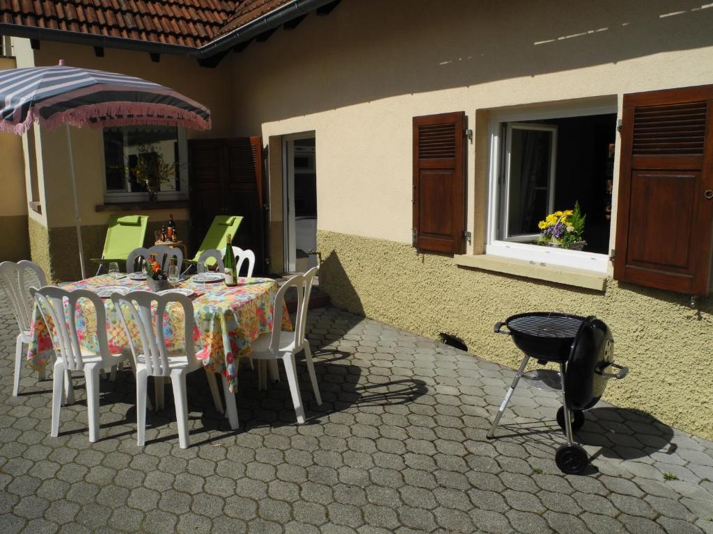 Au Pied du Chateau 6