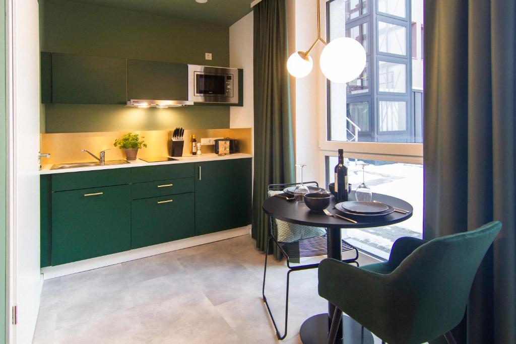 Astoria Apartments 3