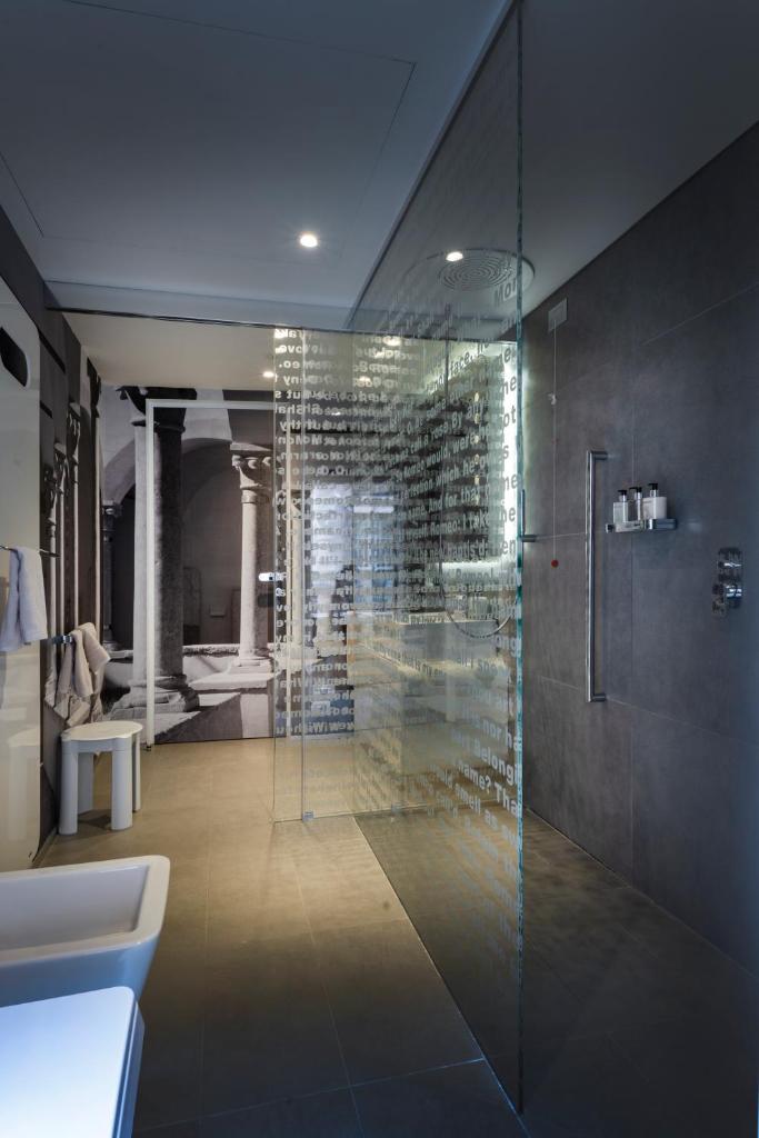 Lords of Verona Luxury Apartments 5