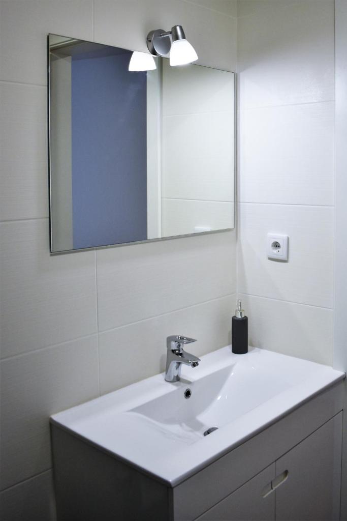 Ocean Blue Apartment 8