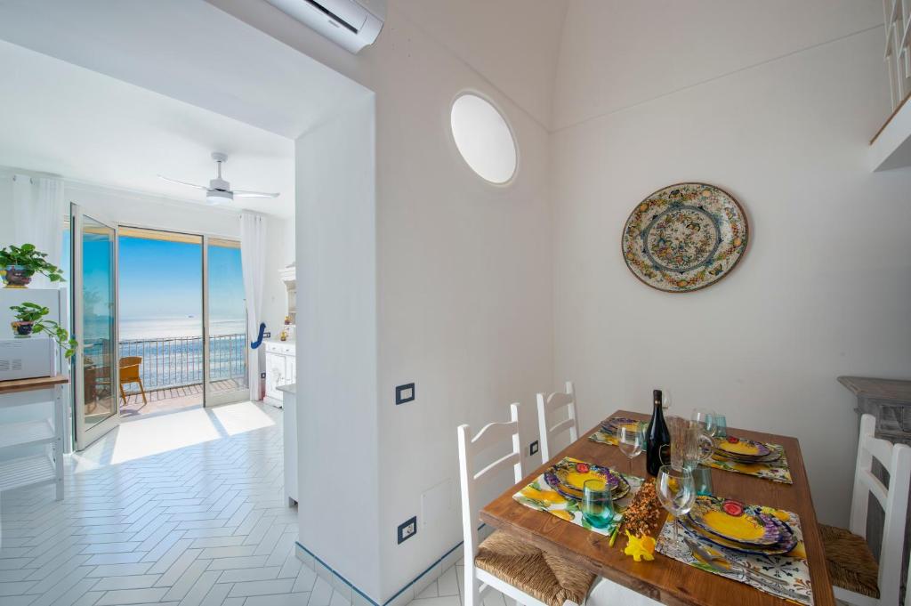 Le Ali sul Mare,near elevator, few steps,parking 5