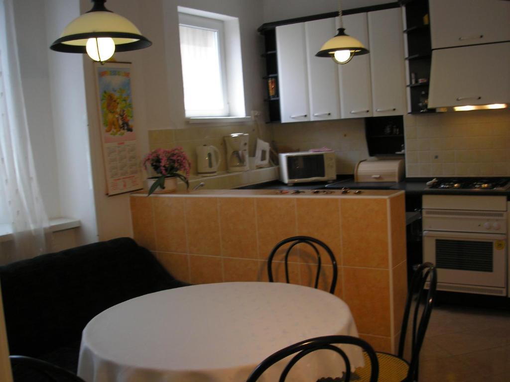 Grand 220m2 Old Town Apartment, 5BR,2BA,2WC, Sleeps 15 8