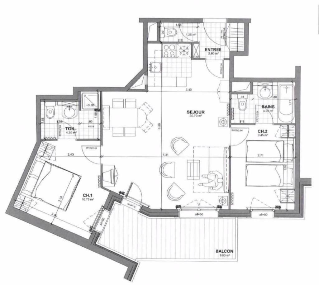un plan d'étage d'une maison dans l'établissement Spacious ski-in ski-out apartment 4-6 pax, 161 Sources de Marie Arc 1950, à Arc 1950 37 autres photos