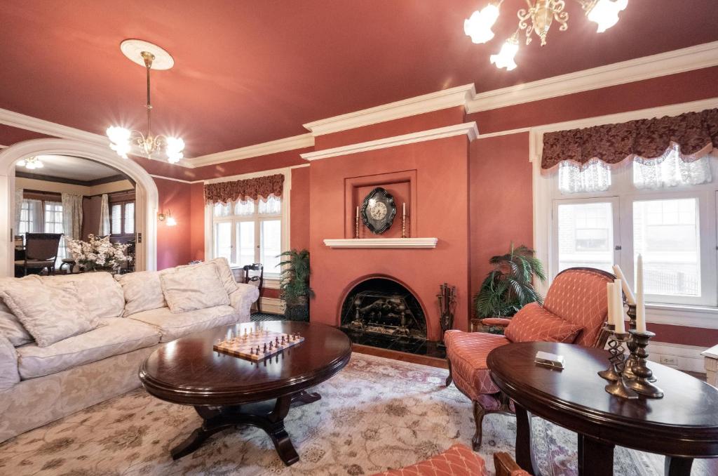 Stone Soup Inn Image