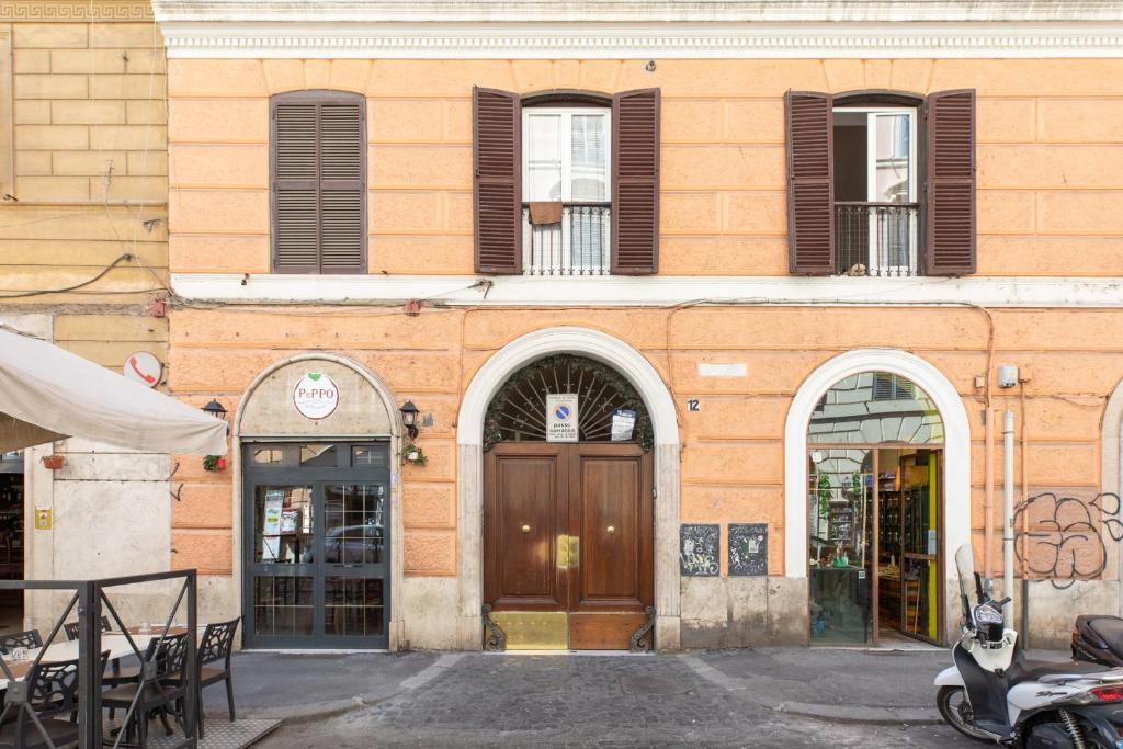 iFlat Navona White and Stylish Apartment 6