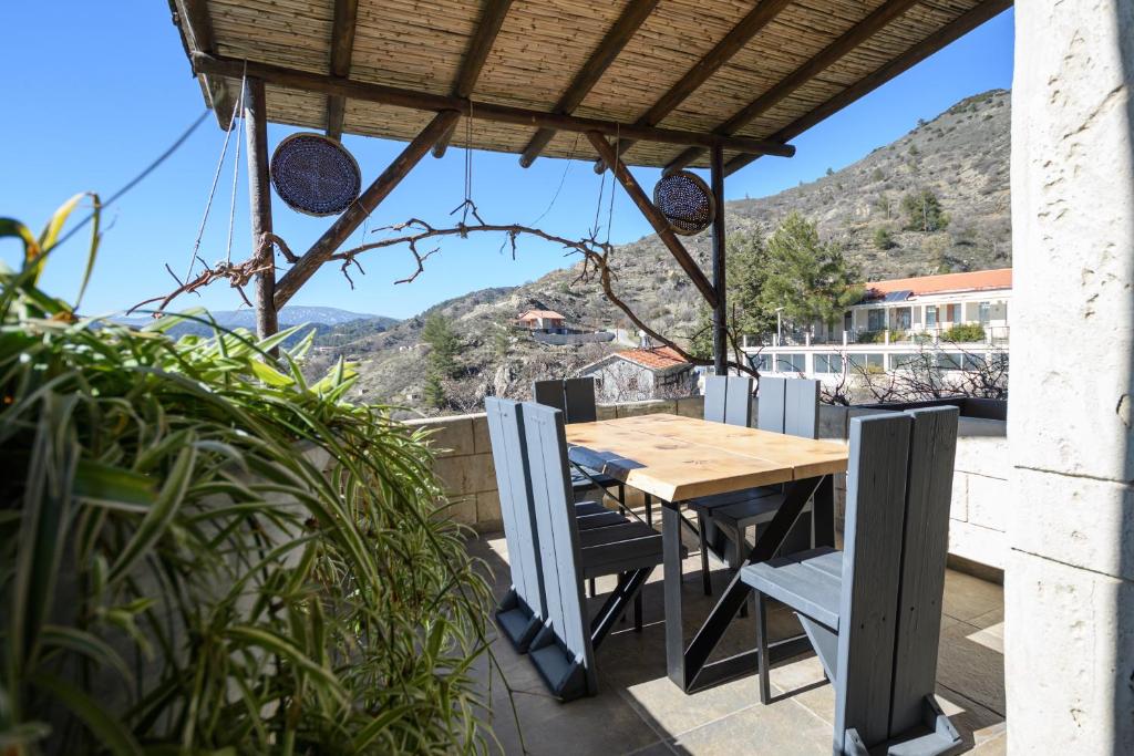 Vasiliou House 6