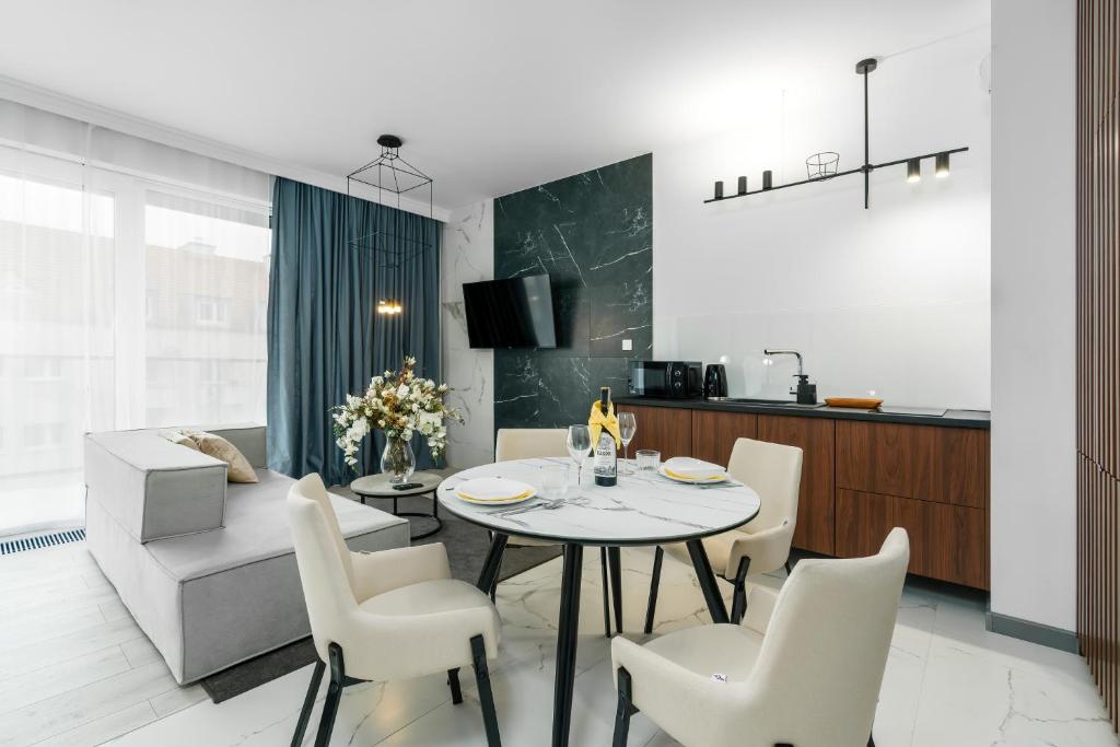 Apartments Poznań Chwaliszewo Residence with FREE GARAGE by Noclegi Renters 1